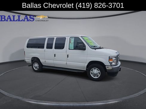 Used 2011 Ford E-350 and Econoline 350 XLT image 2