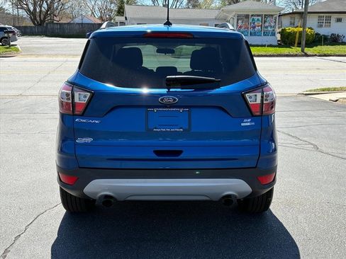 Used 2018 Ford Escape SE w/ SE Sync 3 Package image 4