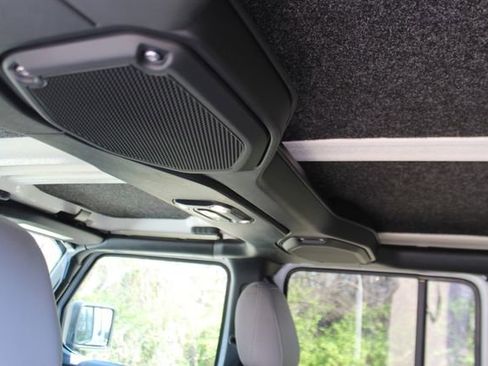 Used 2022 Jeep Wrangler Unlimited Sahara w/ Cold Weather Group image 27