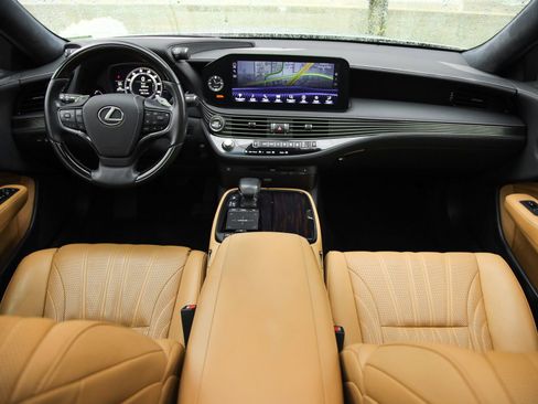 Used 2022 Lexus LS 500 w/ Interior Upgrade Package image 12
