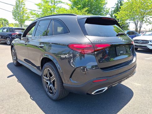 New 2025 Mercedes-Benz GLC 300 4MATIC image 4