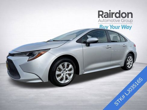 Used 2020 Toyota Corolla LE image 3
