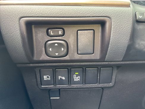 Used 2018 Lexus ES 350 w/ Navigation System Package image 33