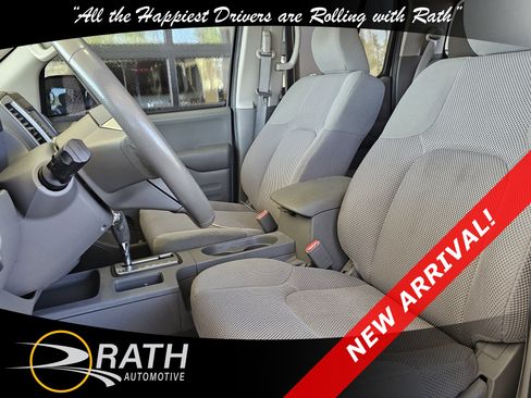 Used 2019 Nissan Frontier SV w/ Value Truck Package image 8