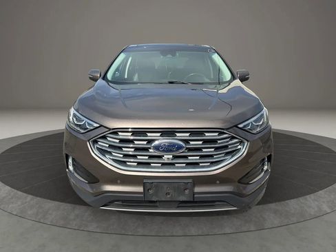 Used 2019 Ford Edge Titanium w/ Equipment Group 301A AWD/4WD image 2