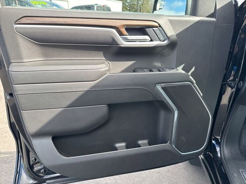 Used 2025 Chevrolet Silverado 1500 LT AWD/4WD image 14