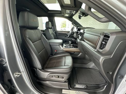 Used 2024 Chevrolet Silverado 1500 High Country AWD/4WD image 28