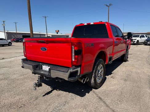 Used 2024 Ford F250 Lariat w/ Lariat Ultimate Package AWD/4WD image 7