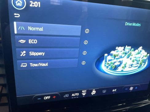 Used 2023 Ford Transit 350 XLT image 15