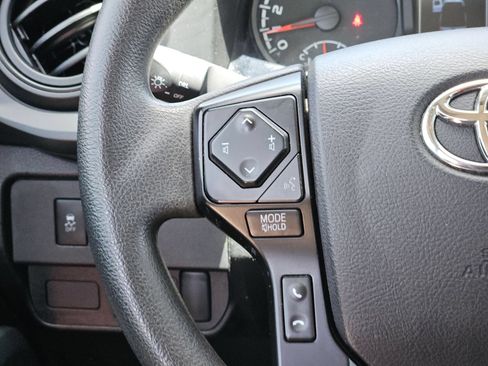 Used 2022 Toyota Tacoma SR w/ SR Convenience Package RWD image 21