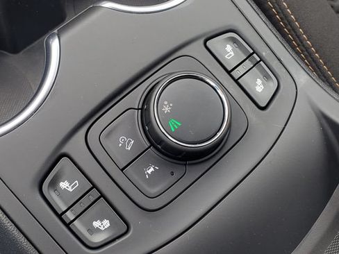 Used 2020 GMC Terrain SLE w/ Driver Convenience Package FWD image 23