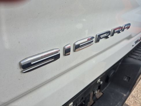 Used 2024 GMC Sierra 2500 AT4X AWD/4WD image 11