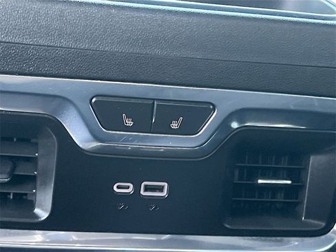 Used 2022 Chevrolet Silverado 1500 High Country w/ High Country Premium Package image 27