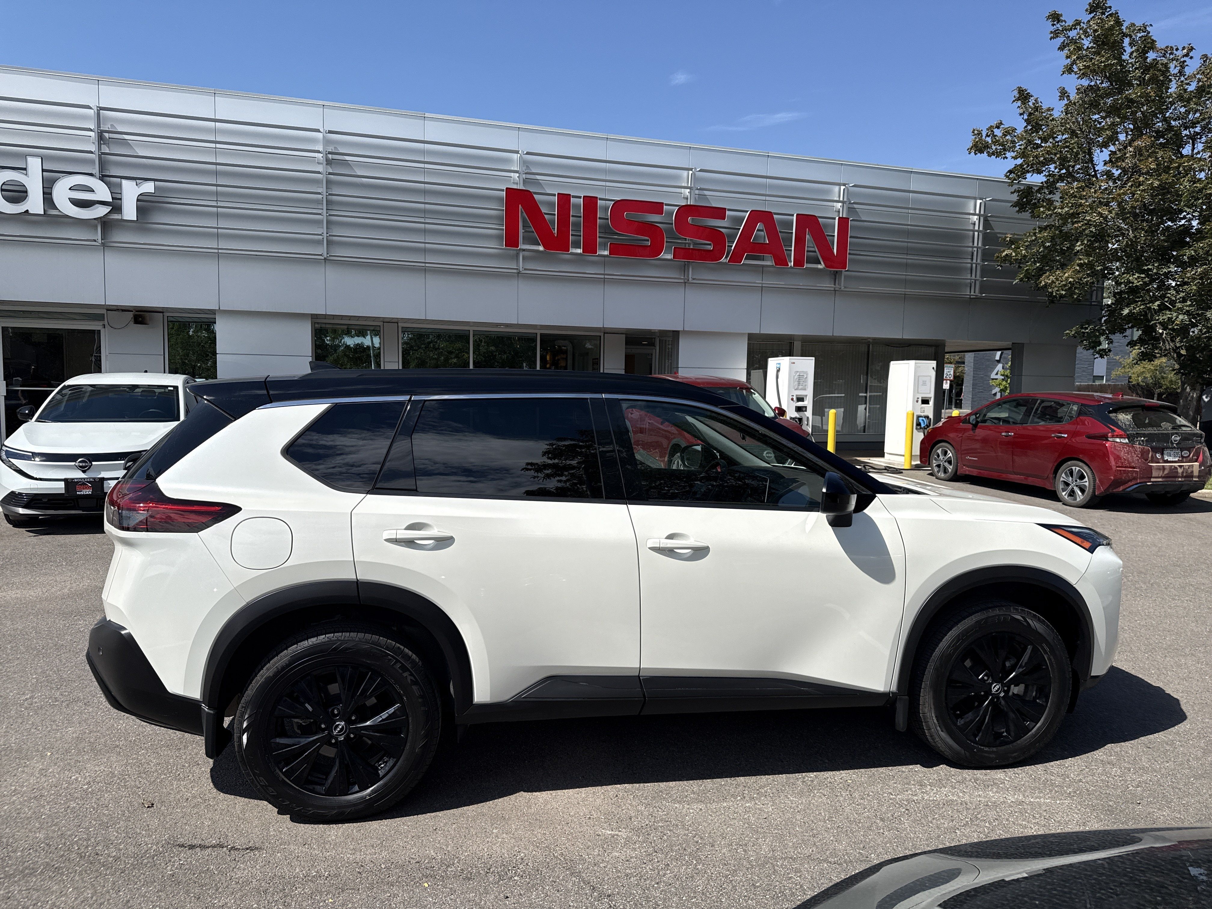 Certified 2023 Nissan Rogue SV w/ SV Premium B Package AWD/4WD image 10