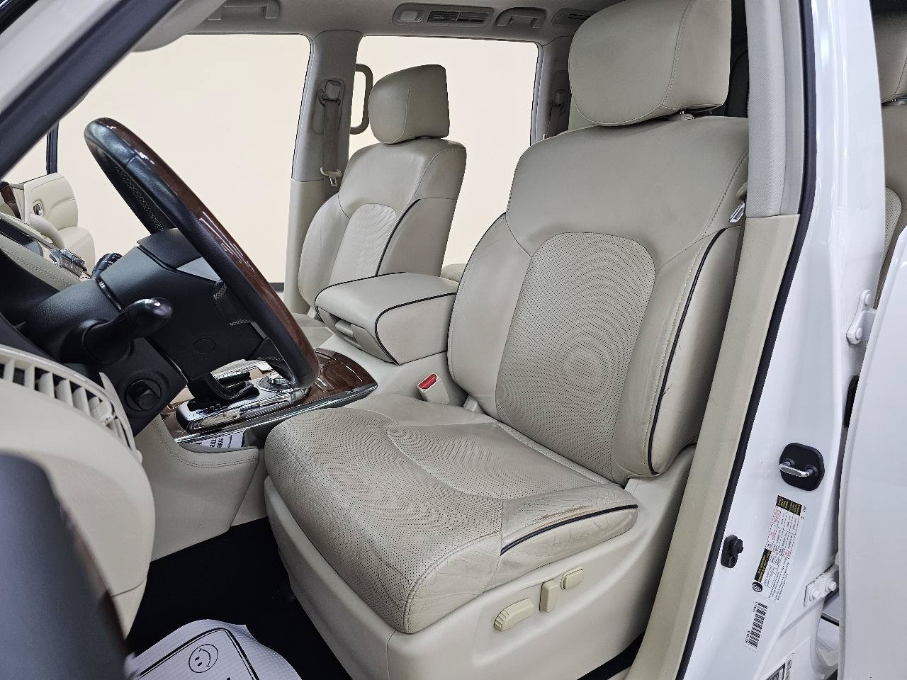 Used 2019 INFINITI QX80 Luxe w/ 22" Wheel Package AWD/4WD image 18