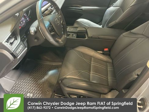 Used 2022 Lexus ES 350 Ultra Luxury image 12