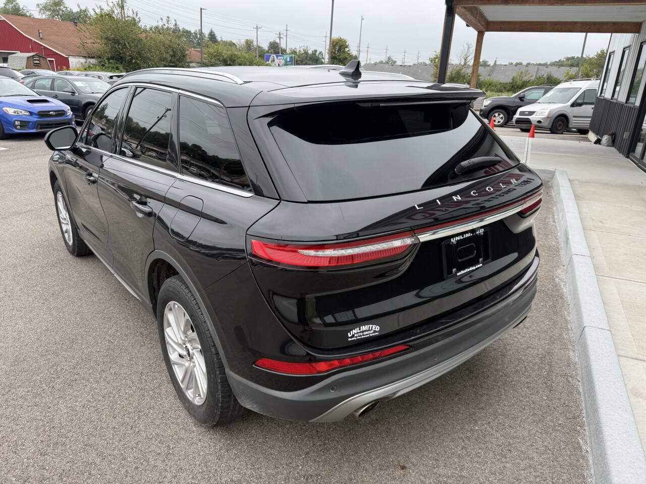 Used 2020 Lincoln Corsair FWD w/ Rear Removable Package Tray image 10