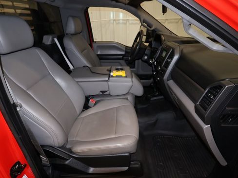 Certified 2017 Ford F550 4x4 Regular Cab Super Duty image 15