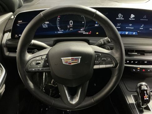 Used 2024 Cadillac XT4 Luxury w/ Cold Weather Package AWD/4WD image 17