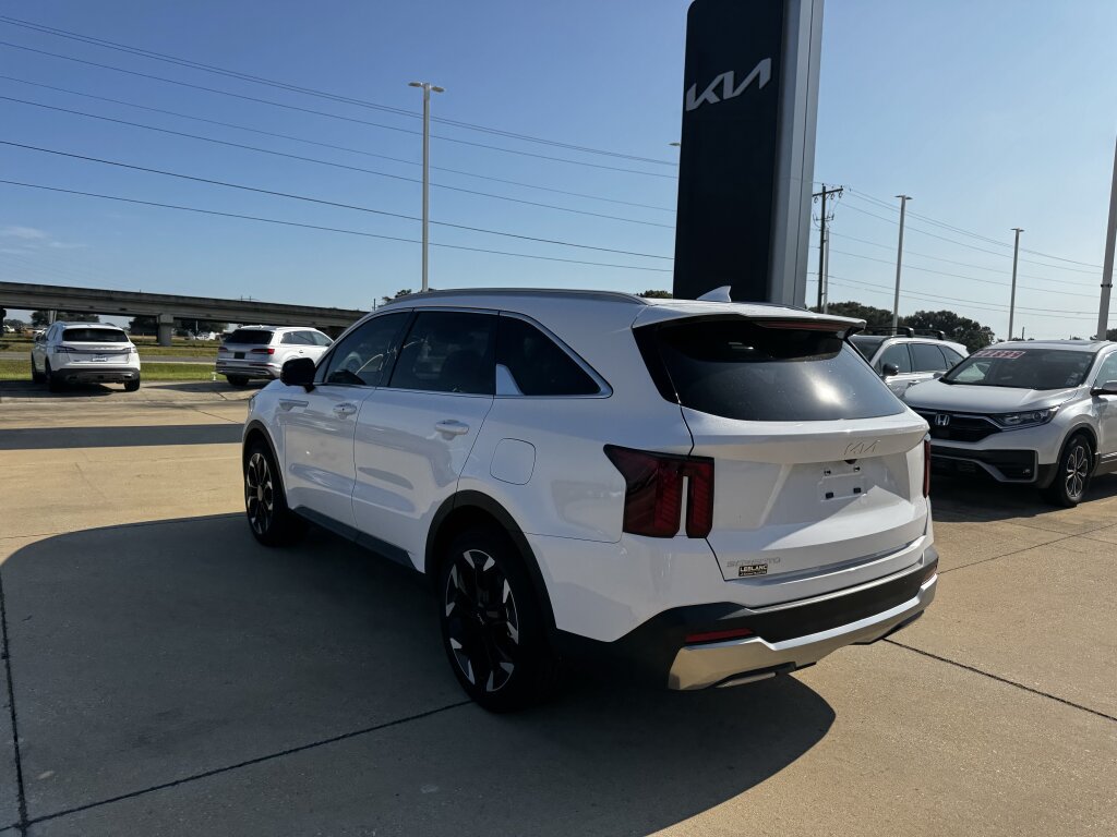Certified 2026 Kia Sorento SX FWD image 25