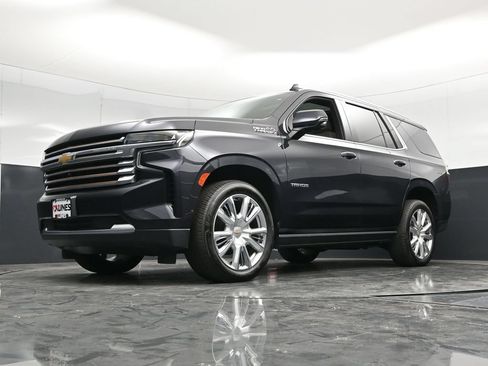 Used 2022 Chevrolet Tahoe High Country w/ Premium Package 2 AWD/4WD image 58