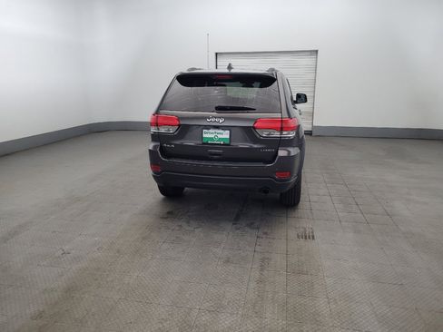 Used 2019 Jeep Grand Cherokee Laredo AWD/4WD image 7