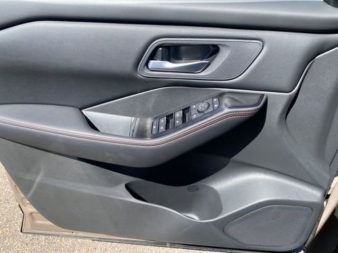 New 2026 Nissan Rogue SV AWD/4WD image 13