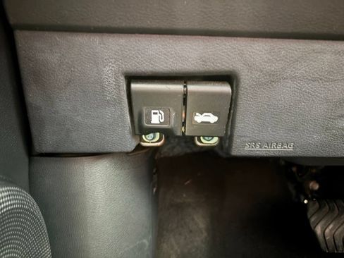 Used 2023 Nissan Kicks SV FWD image 6