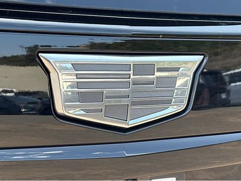 New 2026 Cadillac Escalade V w/ LPO, ONYX Package AWD/4WD image 4