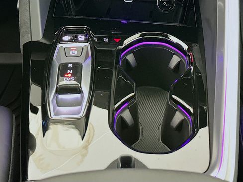 Used 2025 Audi SQ5 Premium Plus w/ Premium Plus Package image 14