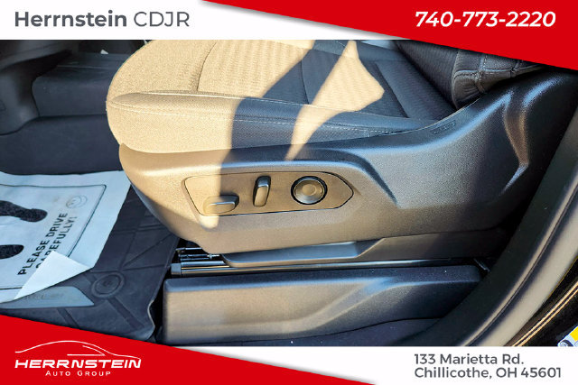 Used 2023 Chevrolet Silverado 1500 RST w/ Rally Edition AWD/4WD image 16