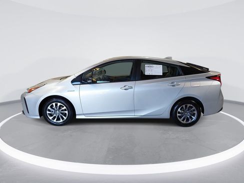 Used 2020 Toyota Prius XLE w/ Advanced Technology Package FWD image 8