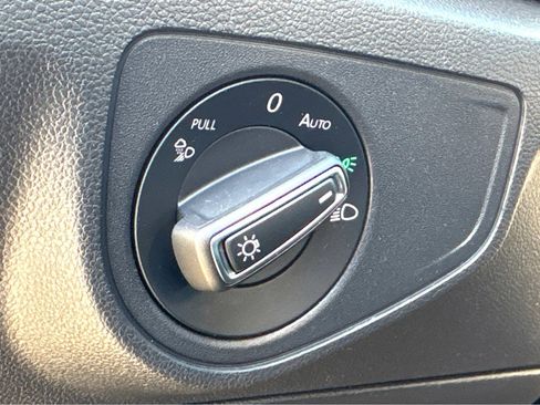 Used 2022 Volkswagen Atlas SE image 15