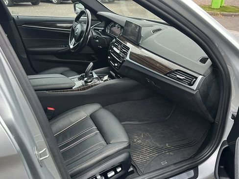 Used 2017 BMW 530i xDrive AWD/4WD image 16