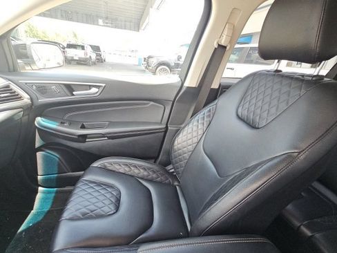 Certified 2024 Ford Edge Titanium AWD/4WD image 9