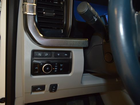 Used 2024 Ford F250 Limited w/ FX4 Off-Road Package AWD/4WD image 15