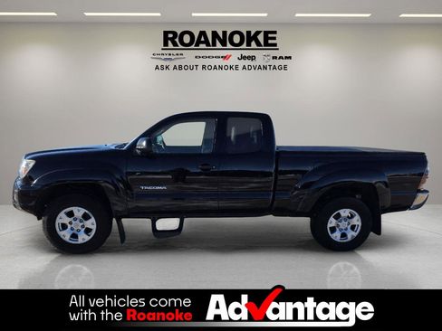 Used 2013 Toyota Tacoma 4x4 Access Cab V6 w/ SR5 Pkg image 6