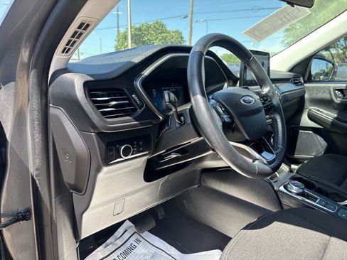 Certified 2024 Ford Escape Active FWD image 12