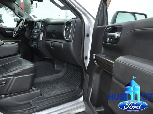 Used 2020 Chevrolet Silverado 1500 LT w/ Texas Edition image 17
