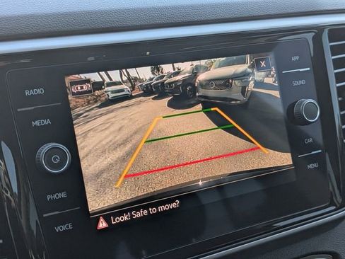 Used 2023 Volkswagen Atlas SE image 28