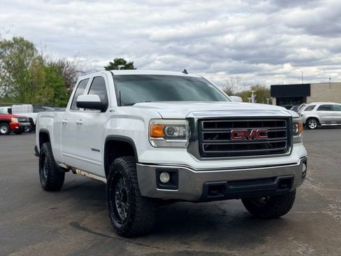 Used 2014 GMC Sierra 1500 SLE w/ SLE Value Package AWD/4WD image 2