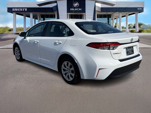 Used 2025 Toyota Corolla LE image 6