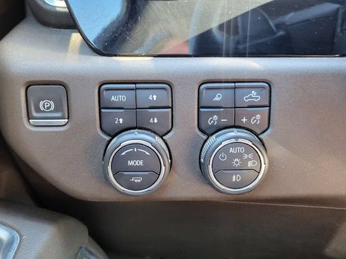 Used 2024 Chevrolet Silverado 1500 LTZ w/ Z71 Off-Road Package AWD/4WD image 32