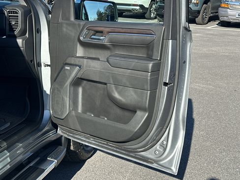 Used 2023 GMC Sierra 1500 SLT w/ SLT Premium Package image 15