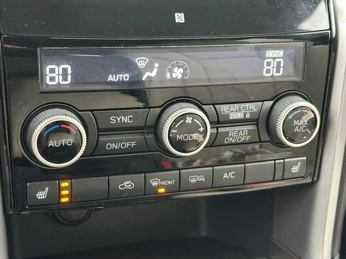 Used 2019 Subaru Ascent Limited image 29