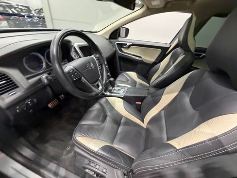 Used 2012 Volvo XC60 T6 AWD/4WD image 16