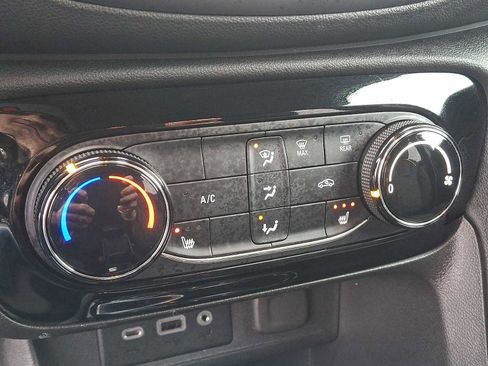 Used 2023 Buick Encore GX Preferred w/ Cold Weather Comfort Package image 15