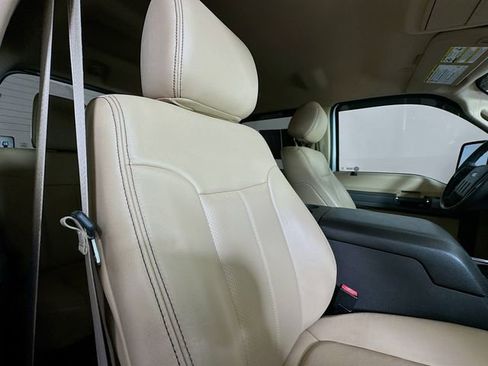 Used 2016 Ford F350 Lariat image 28
