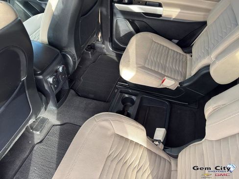 Used 2020 Ford Explorer XLT w/ Comfort Package image 15