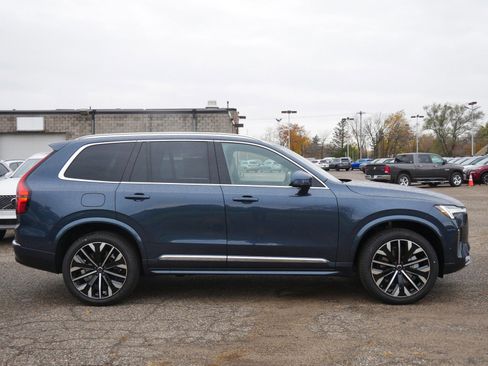 New 2026 Volvo XC90 B6 Plus w/ Protection Package Premier image 2